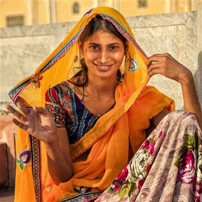 {image.media_title -> f:transform.html())} {image.copyright -> f:transform.html())}